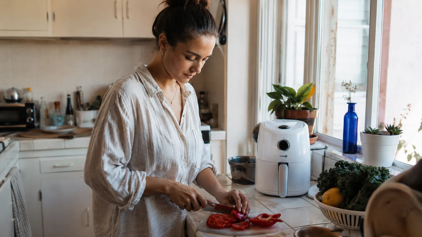 Dash Air Fryer Honest Review: Is the Cheapest Air Fryer Actually Any Good?